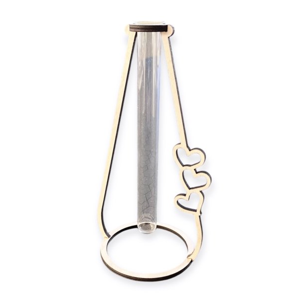 Tr-vase med hjerter 18 cm