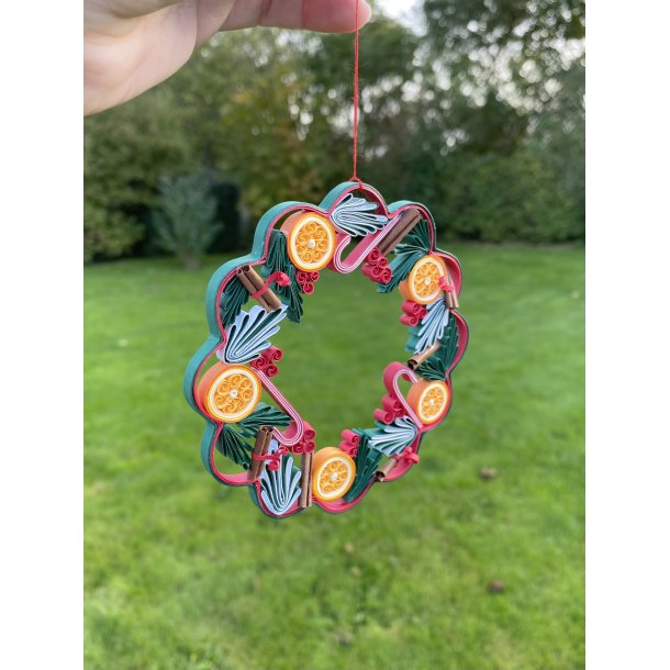 Ide-side Quilling Appelsinkrans (med trin for trin fotos) 